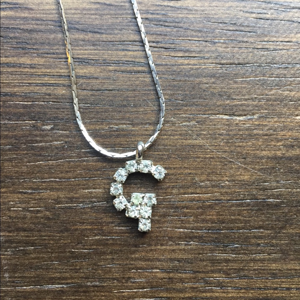 “G” initial necklace, 19” chain, costume.